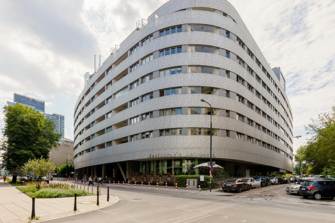 Deluxe Apartment Wronia 45 With Ac, Parking & Balcony By Renters Prestige Warschau Exterior foto